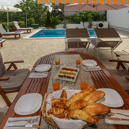 Casa de Férias House Dupla Donji Okrug