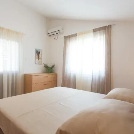 House Dupla * Donji Okrug